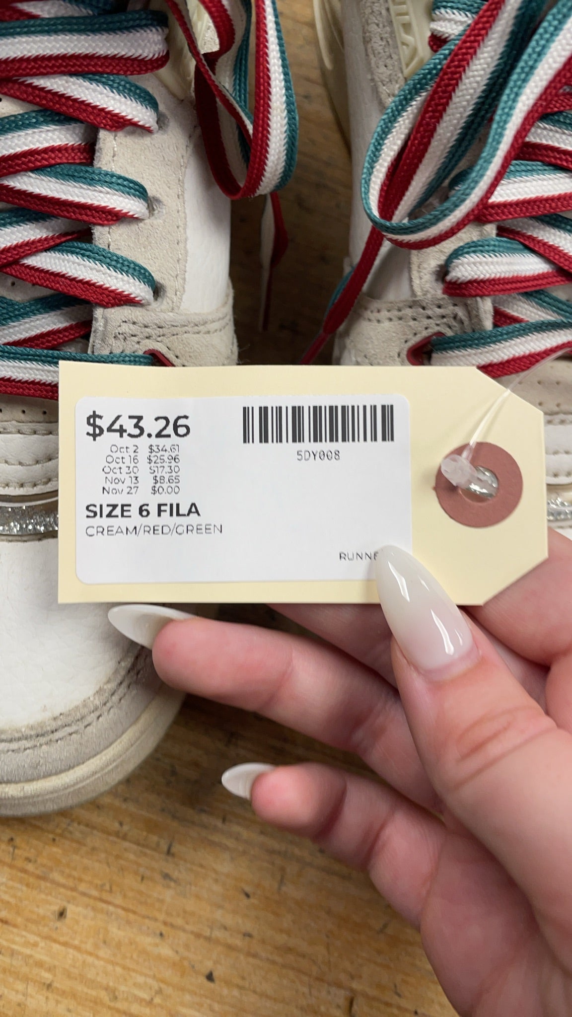 Fila Teratach Size 6 Cream/Red/Green High-Top Sneakers