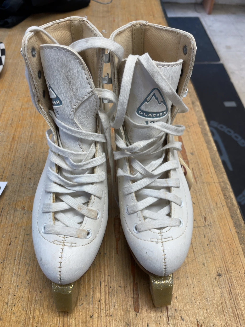 Glacier 120 Size 3 Figure Skates