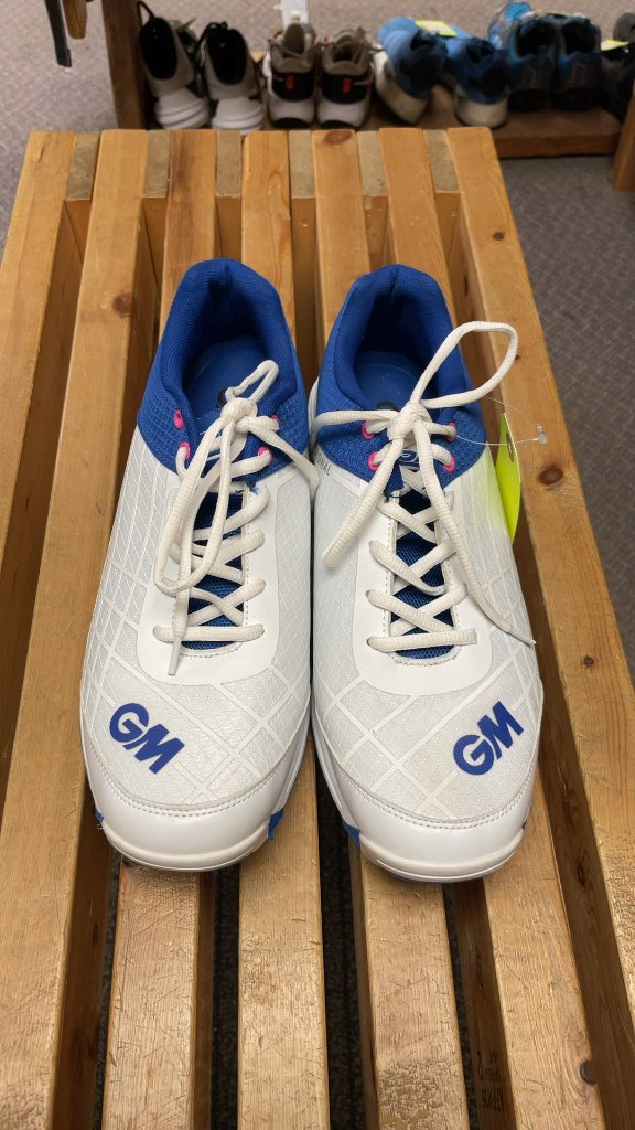 GM Cricket Shoes Size 14 White/Blue