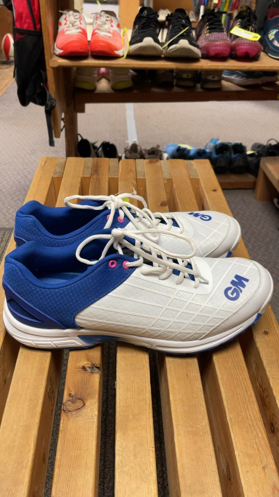 GM Cricket Shoes Size 14 White/Blue