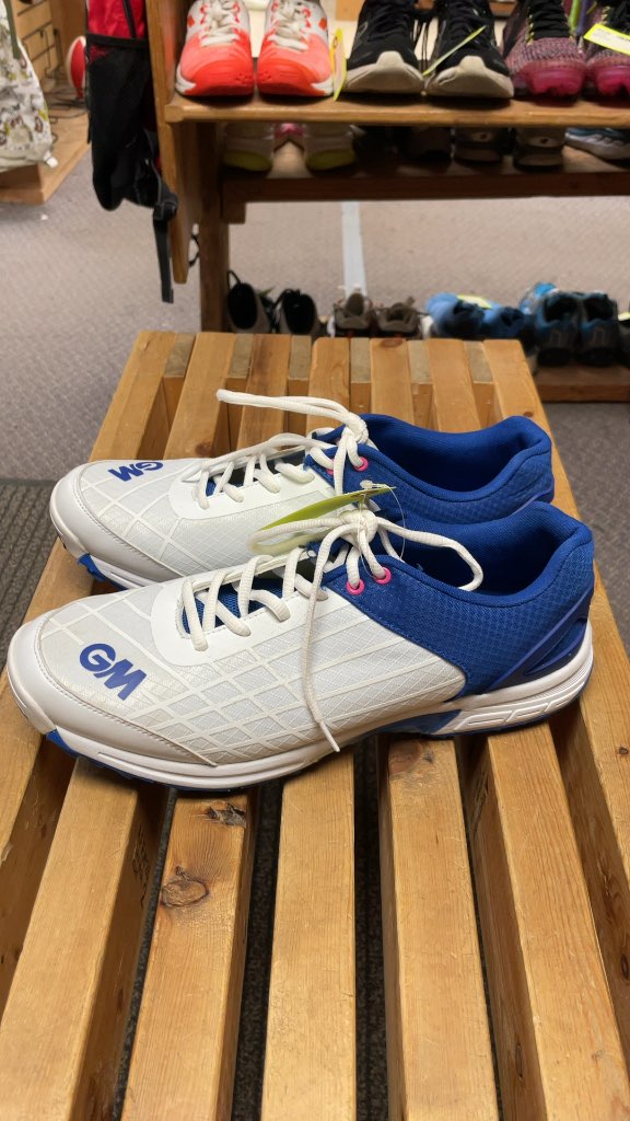 GM Cricket Shoes Size 14 White/Blue