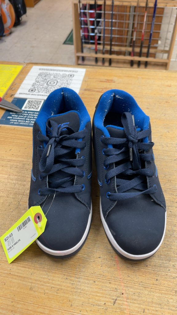 Heelys Roller Shoes Size 6 Black/Blue
