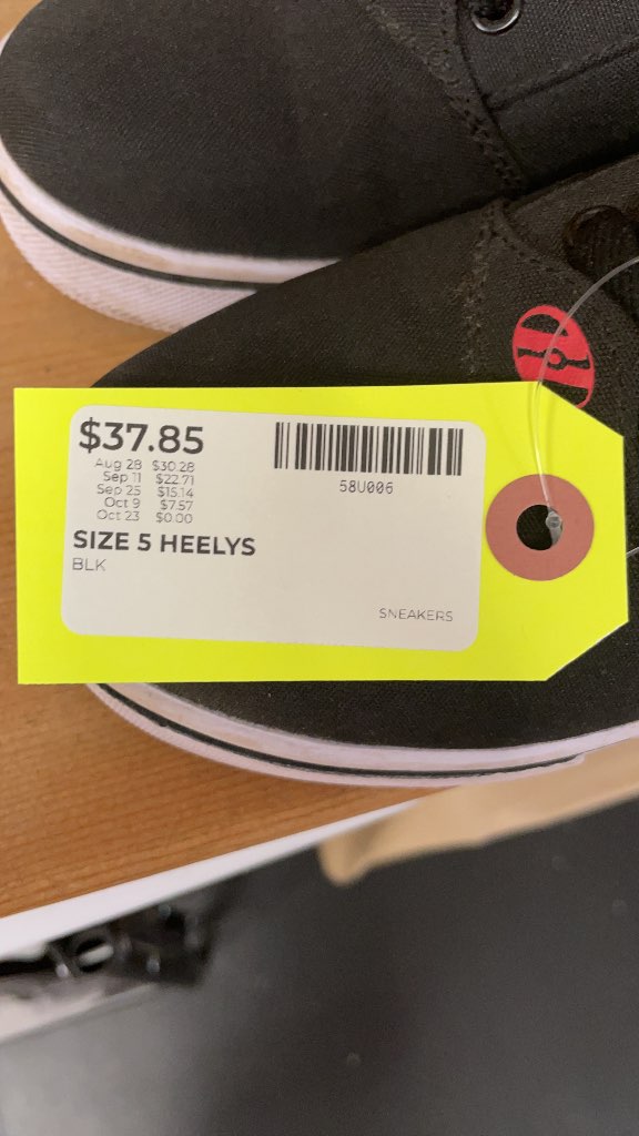 Heelys Size 5 Flame Roller Shoes