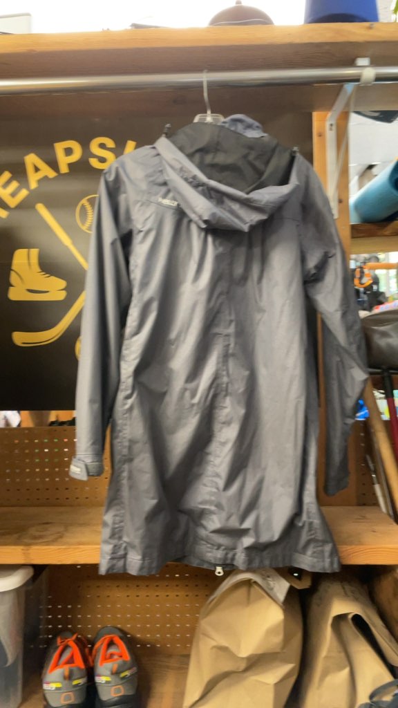 Helly Hansen Grey Rain Jacket - Size Small
