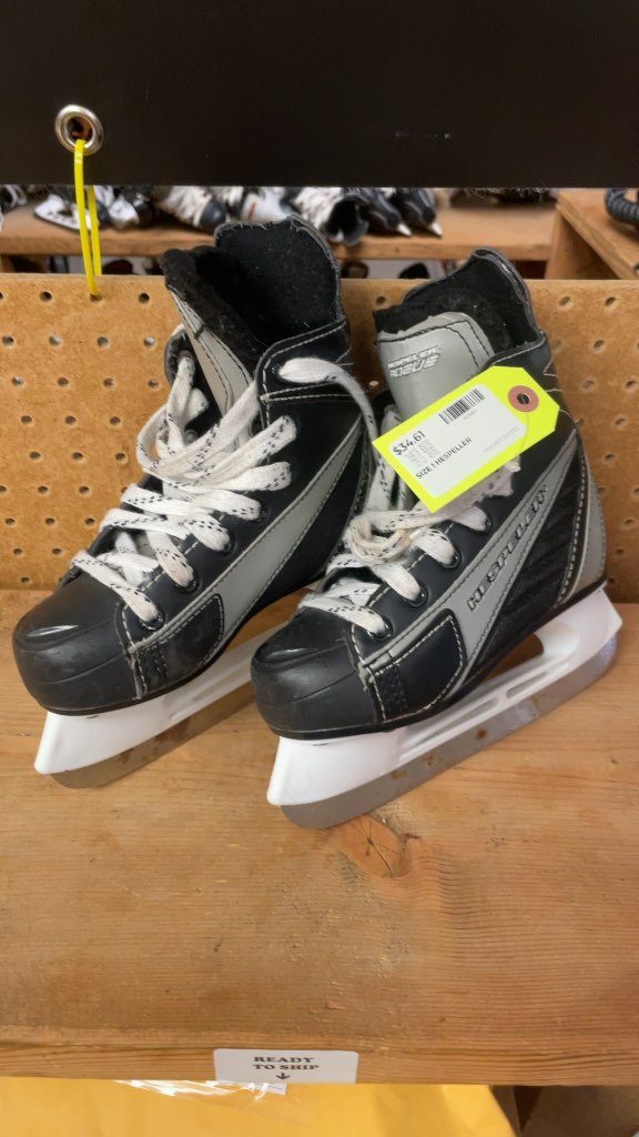 Hespeler Rogue Hockey Skates - Size 1