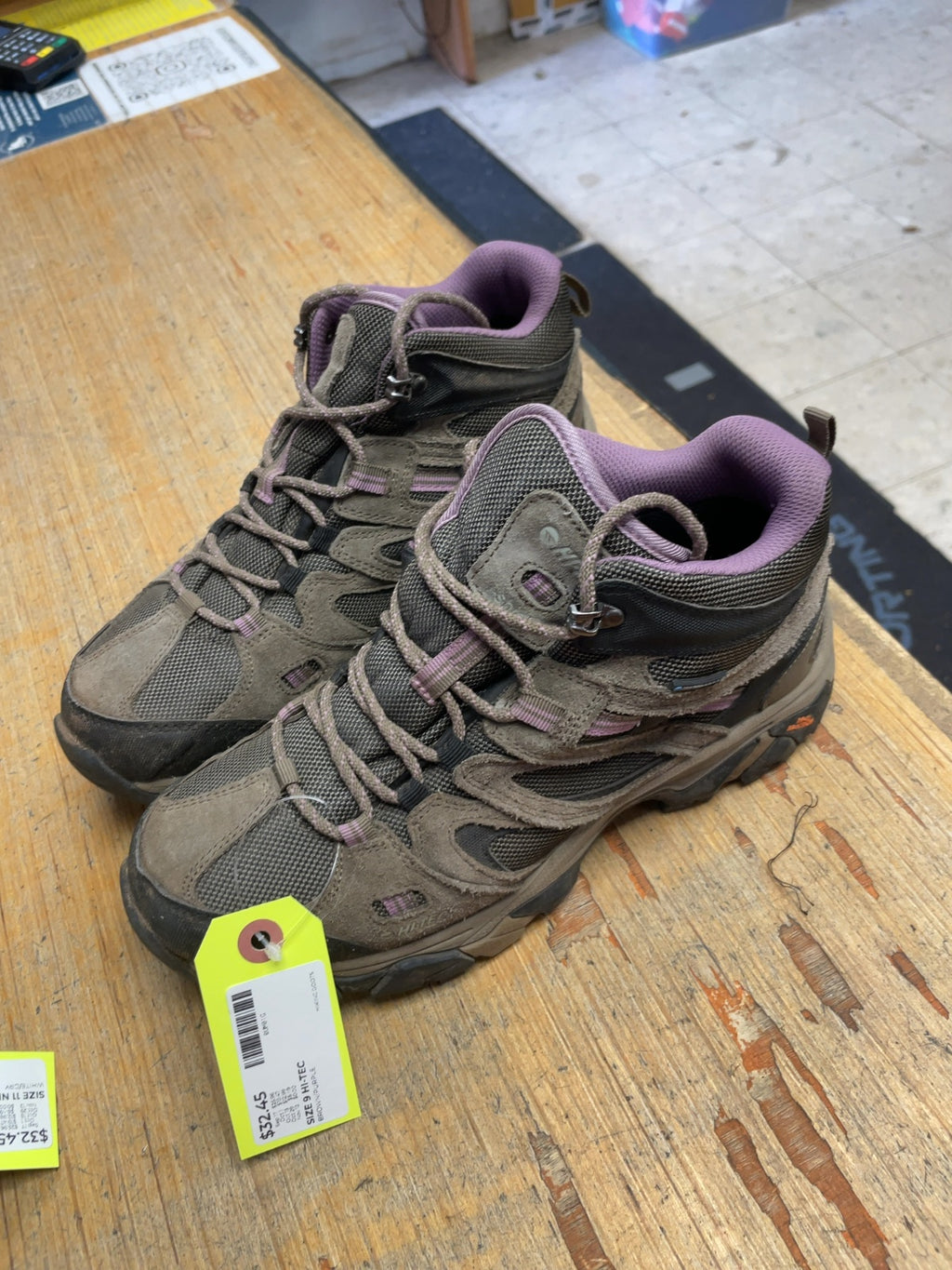 Hi-Tec Hiking Boots Size 9 Brown/Purple