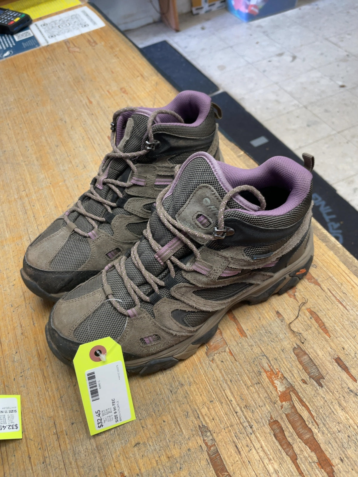 Hi-Tec Hiking Boots Size 9 Brown/Purple