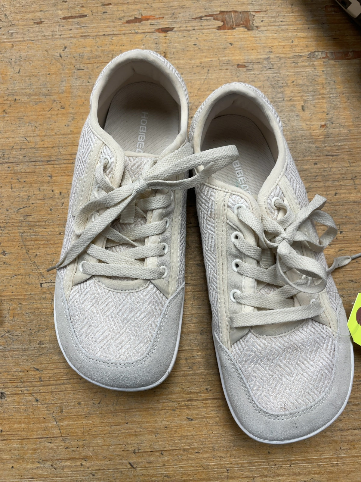 Hobibear Barefoot Shoes Ladies Size 5 Off-White