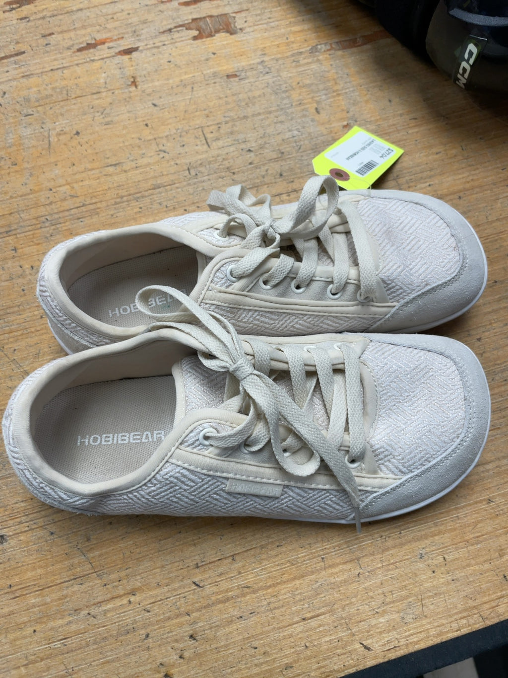 Hobibear Barefoot Shoes Ladies Size 5 Off-White