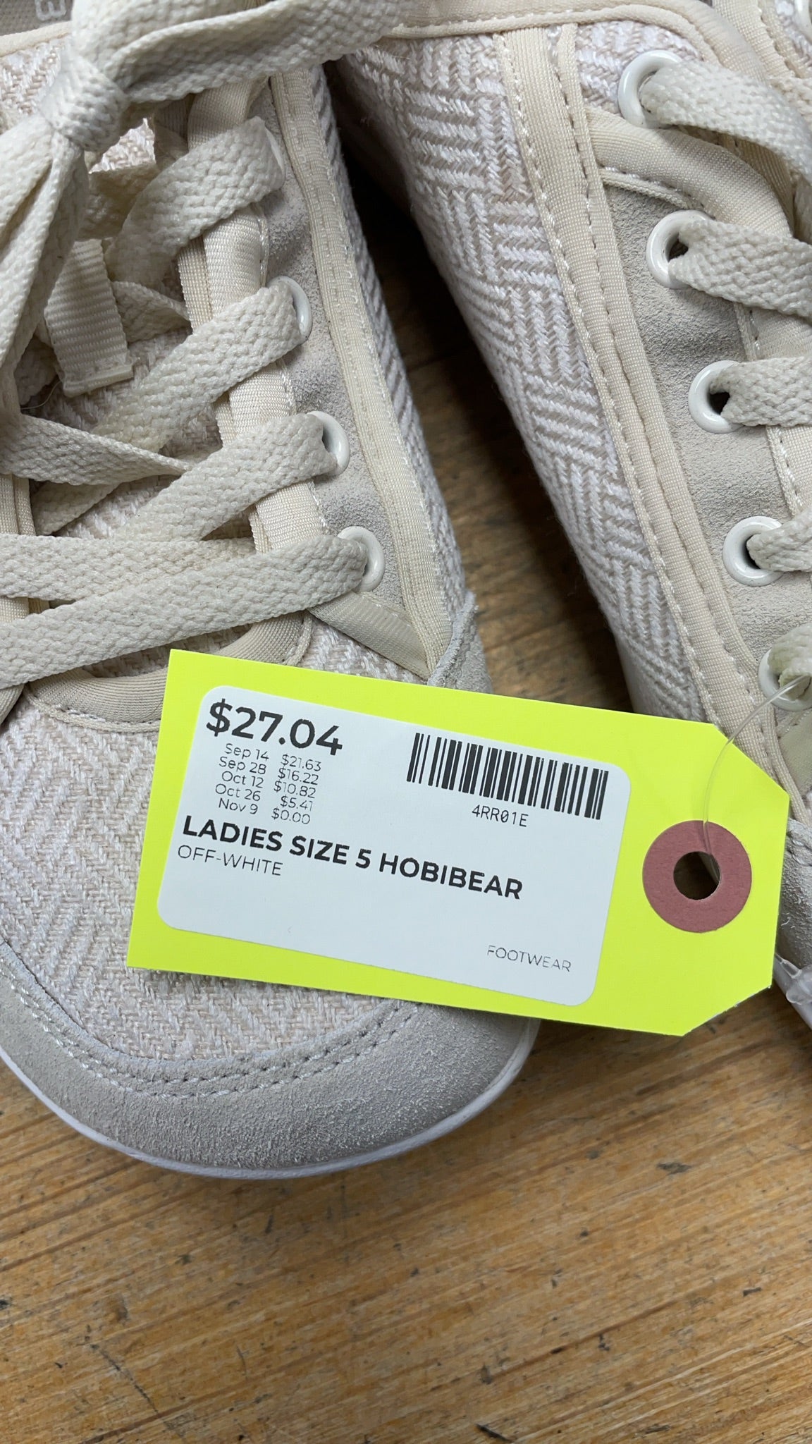 Hobibear Barefoot Shoes Ladies Size 5 Off-White
