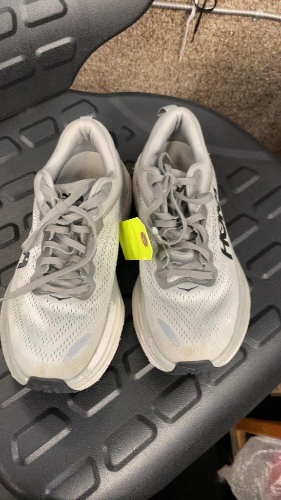 Hoka Clifton 8 Grey Running Shoes - Size 7