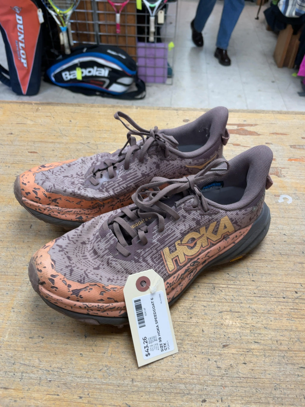 Hoka Speedgoat 6 GTX Size 9B Peach Trail Running Shoes