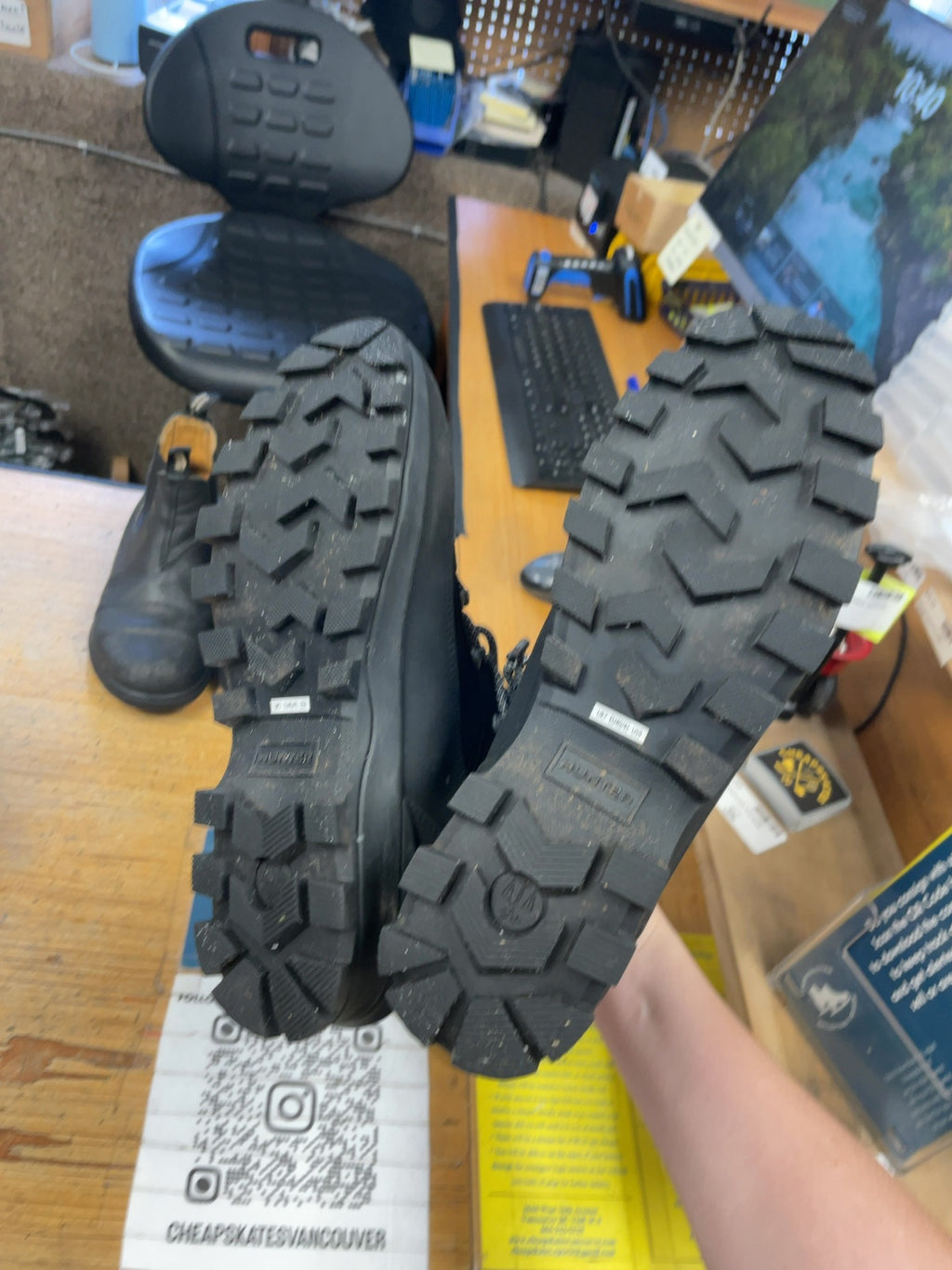 Hunter Hiking Boots Size 9 Black