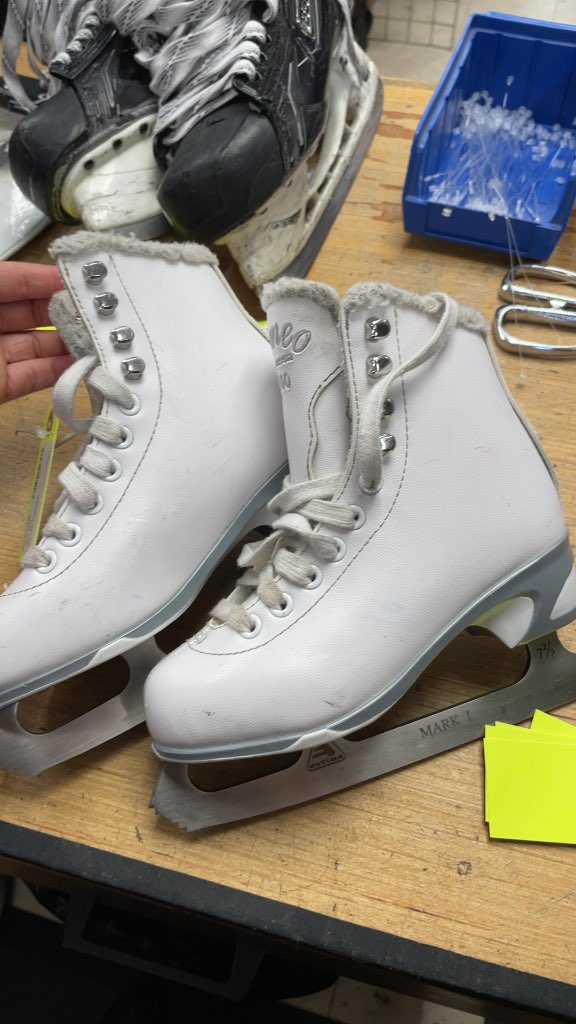 Jackson Cameo 1500 Figure Skates
