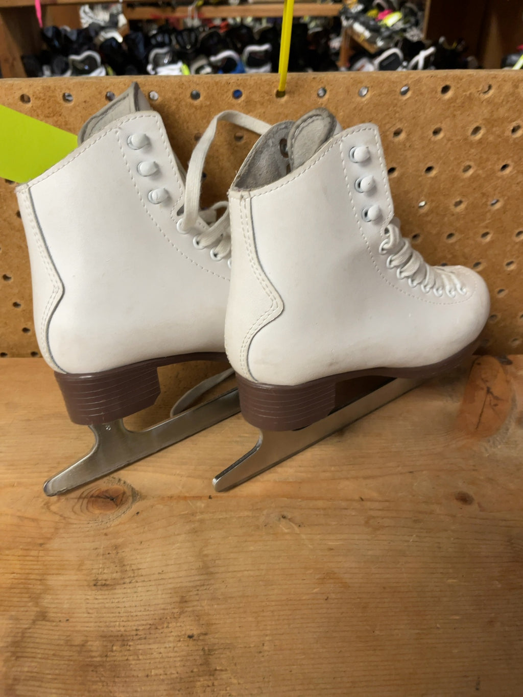Jackson Cameo Size 13C White Figure Skates