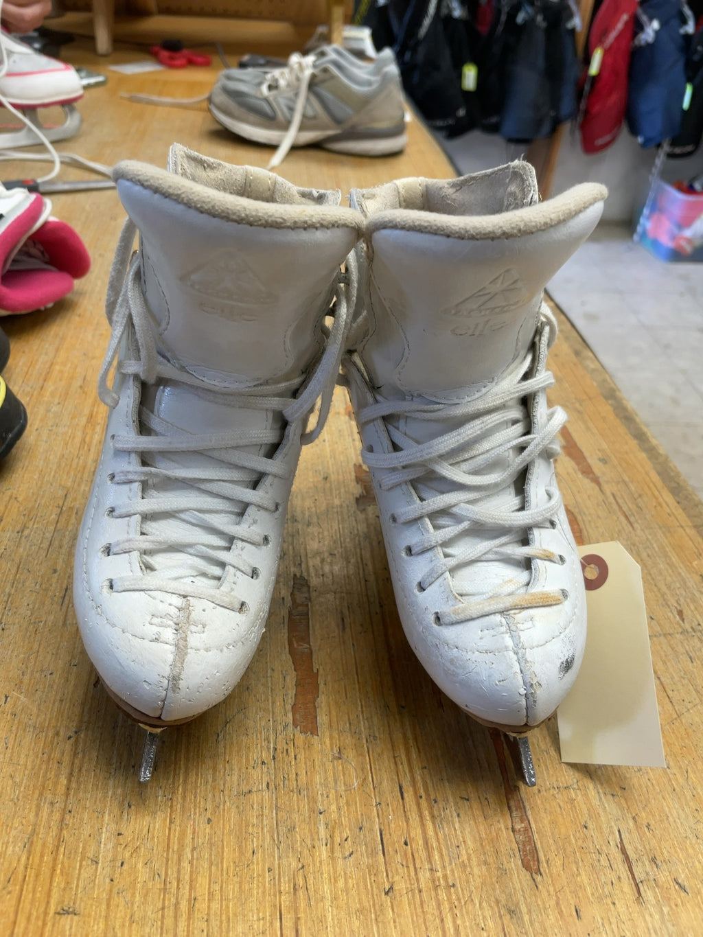 Jackson Elle Size 11.5C Figure Skates