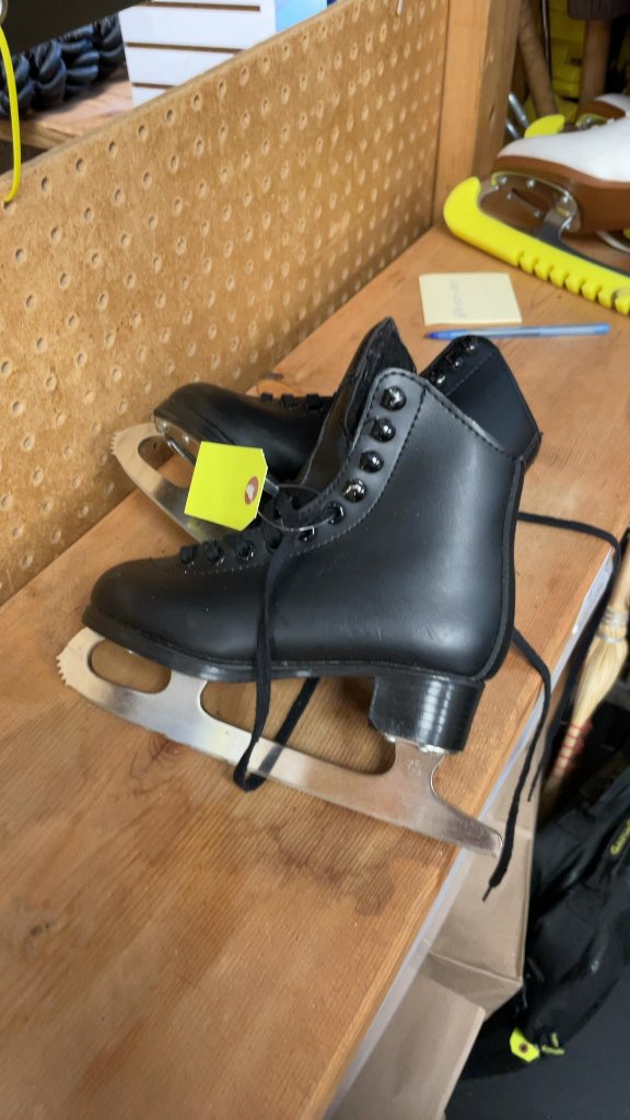 Jackson Glacier 252 Figure Skates - Black - Size 11C