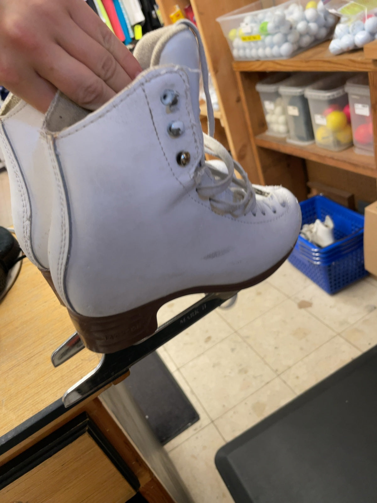 Jackson Glacier Figure Skates - Size 2