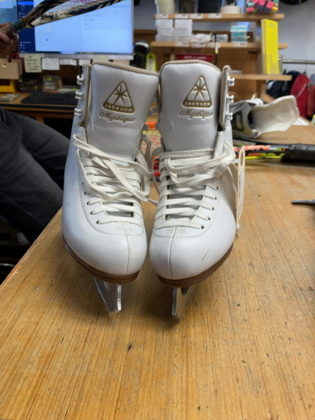 Jackson Mystique 2.5 Figure Skates