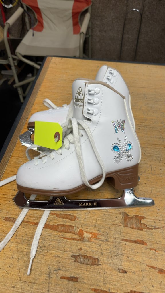 Jackson Mystique Figure Skates Size 13.5
