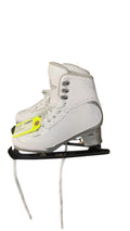 Jackson Rave Figure Skates Size 5