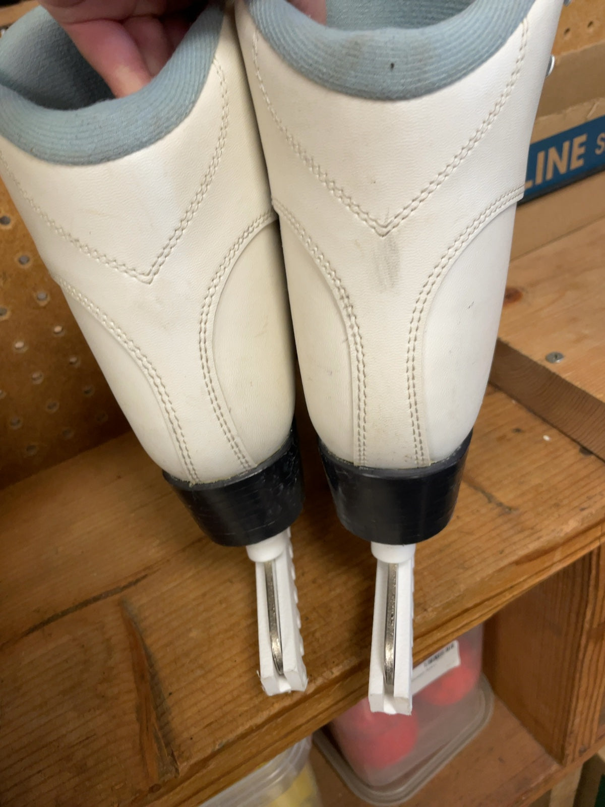 Jackson SoftSkate Size 3 White Figure Skates