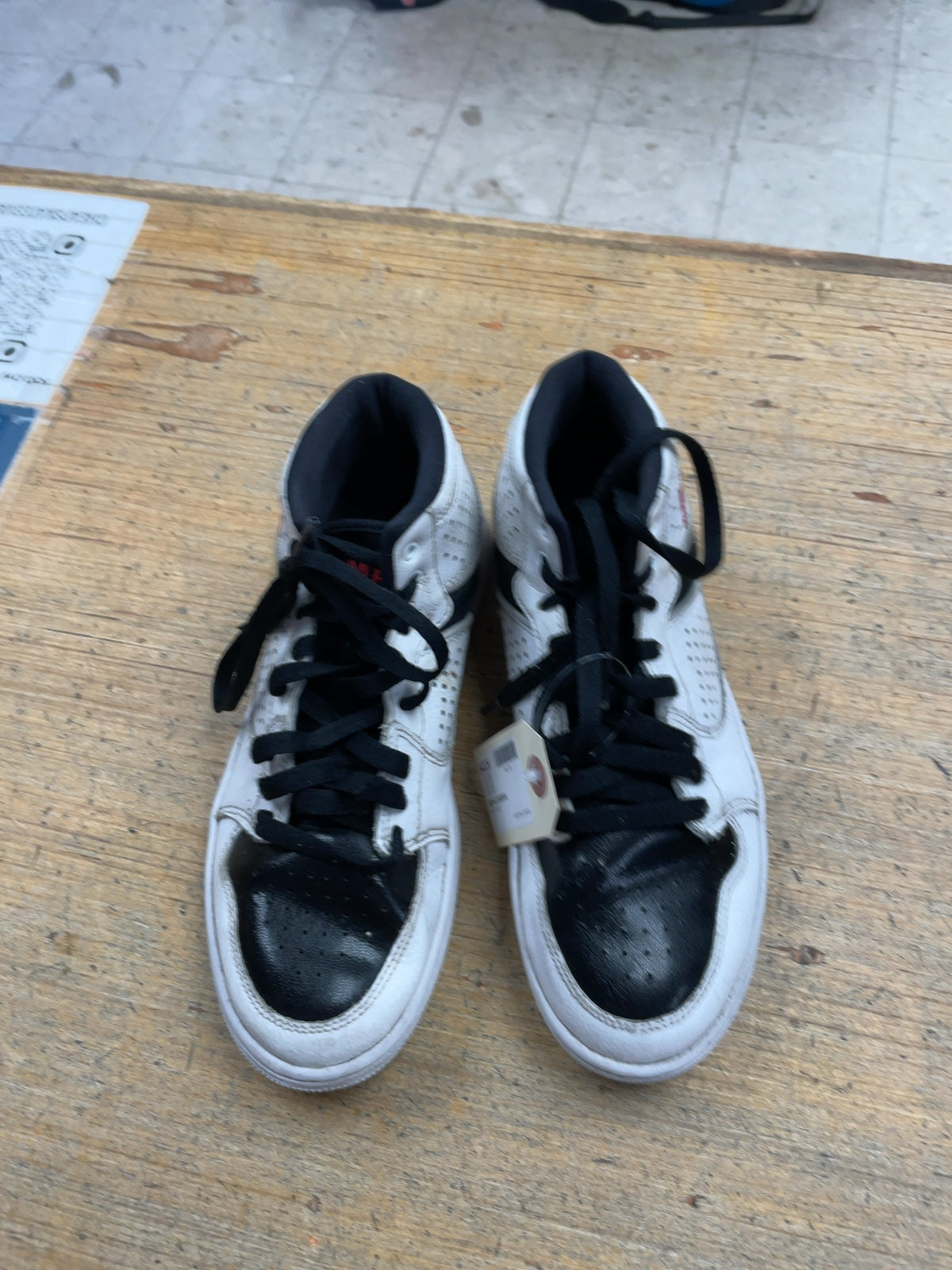 Jordan Basketball Shoes Size 6.5 Black/White/Red