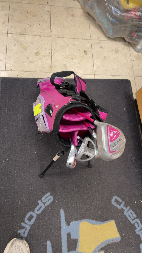 Junior MacGregor MT Tourney Golf Set - Pink