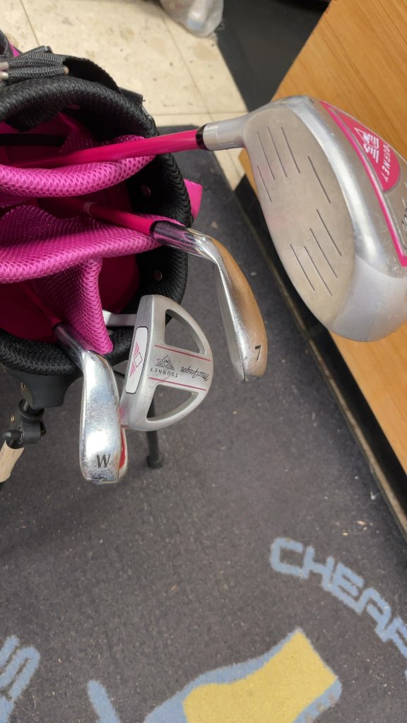 Junior MacGregor MT Tourney Golf Set - Pink