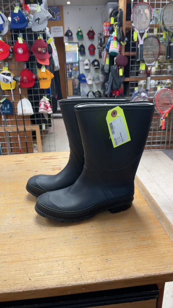 Kamik Black Rain Boots Size 5