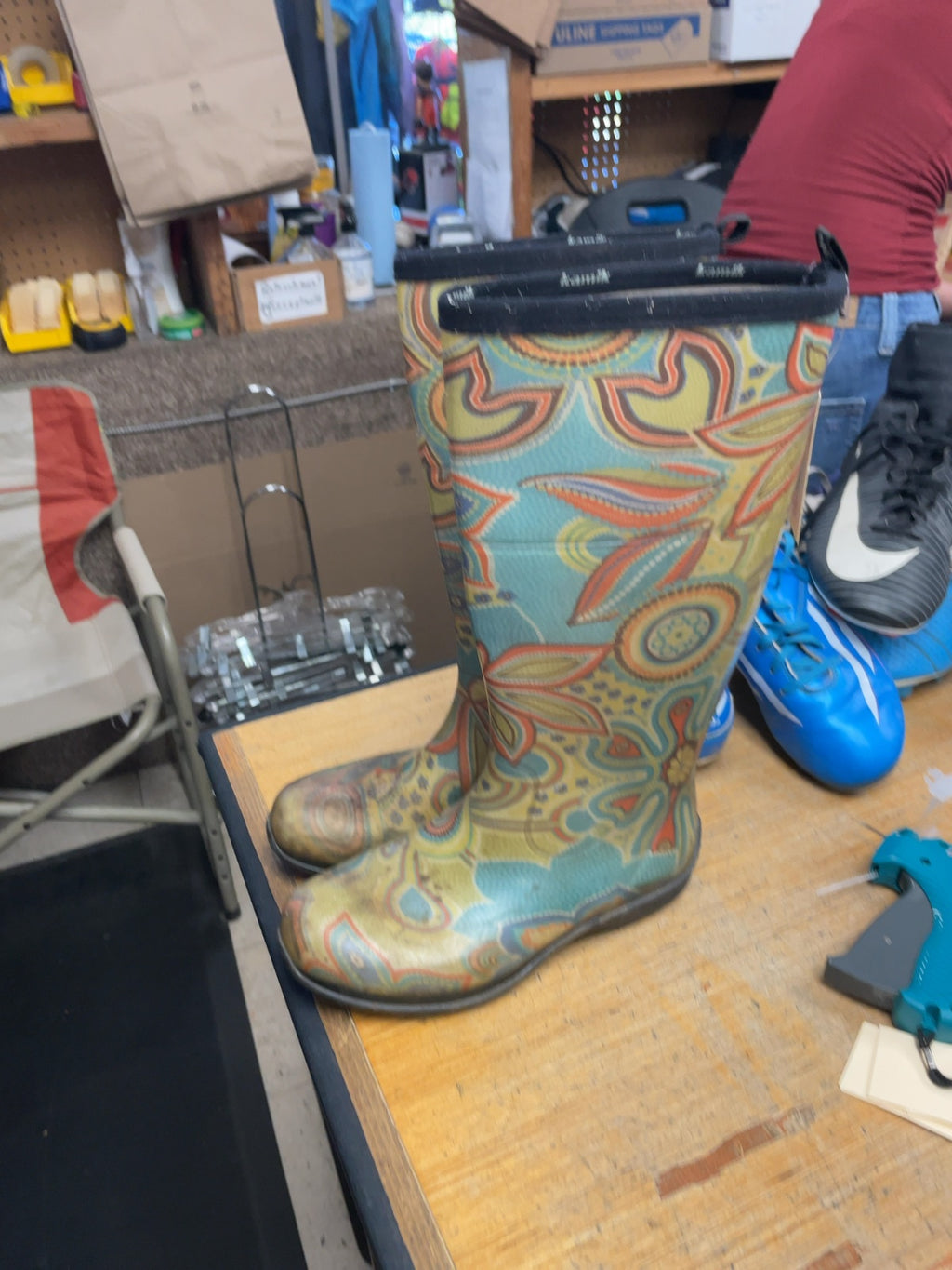 Kamik Paisley Size 6 Rain Boots
