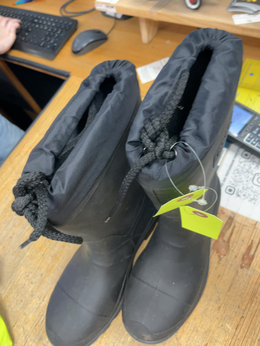Kamik Rain Boots Size 9 Black