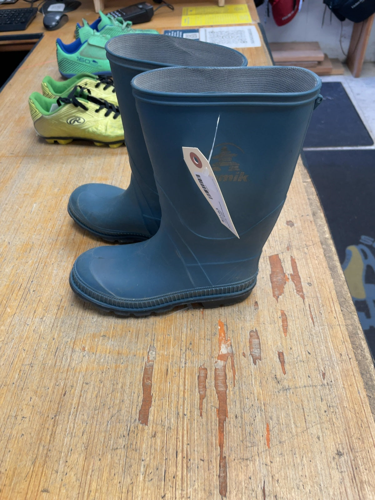 Kamik Rainboot Size 2 Blue