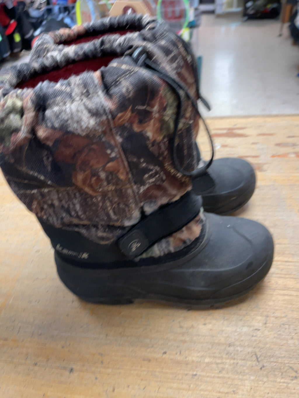 Kamik Winter Boots Size 4 Camo/Black