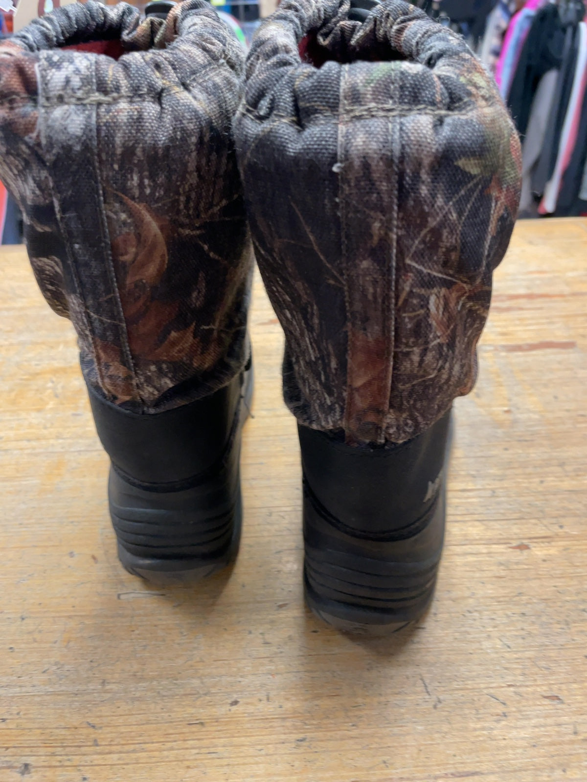 Kamik Winter Boots Size 4 Camo/Black