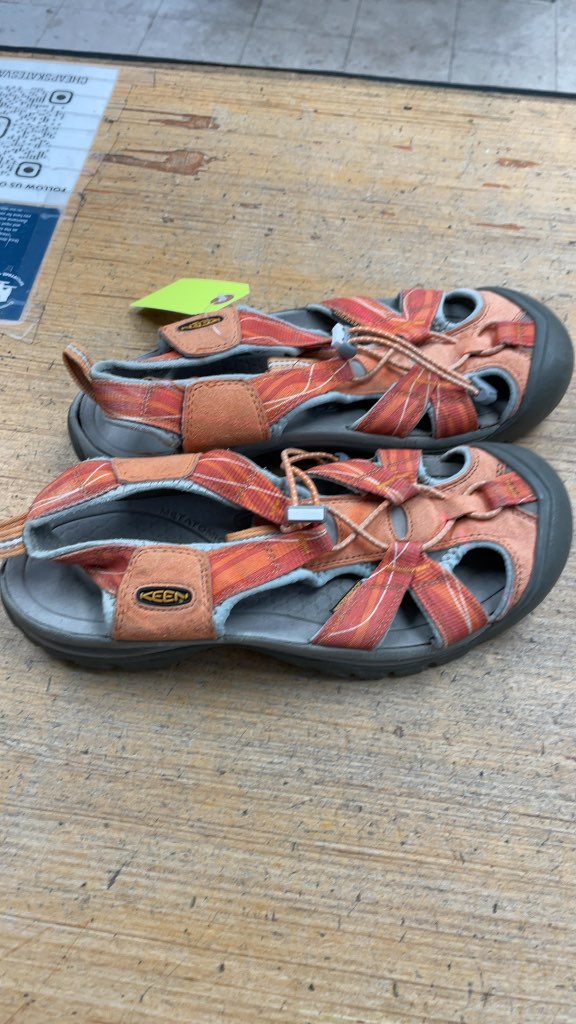 KEEN Water Shoes Size 9 Orange/Grey