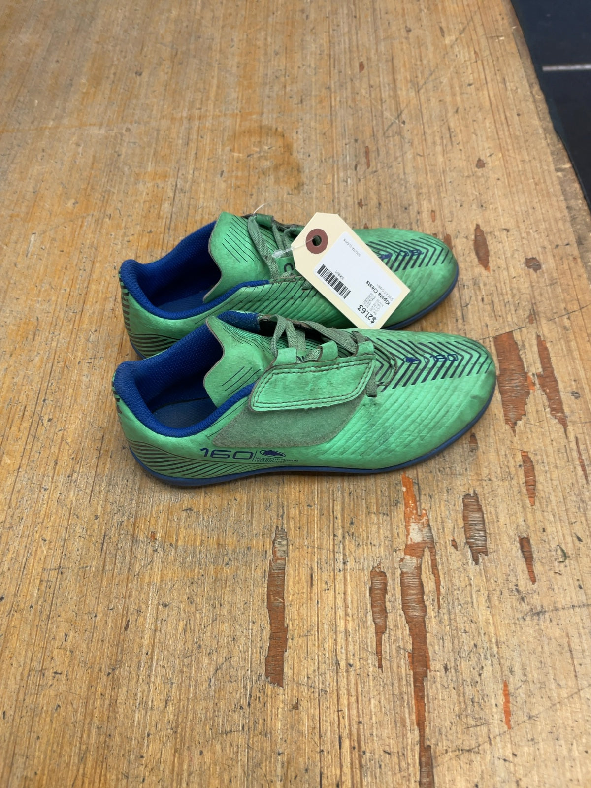 Kipsta 160 Size 2.5 Soccer Cleats