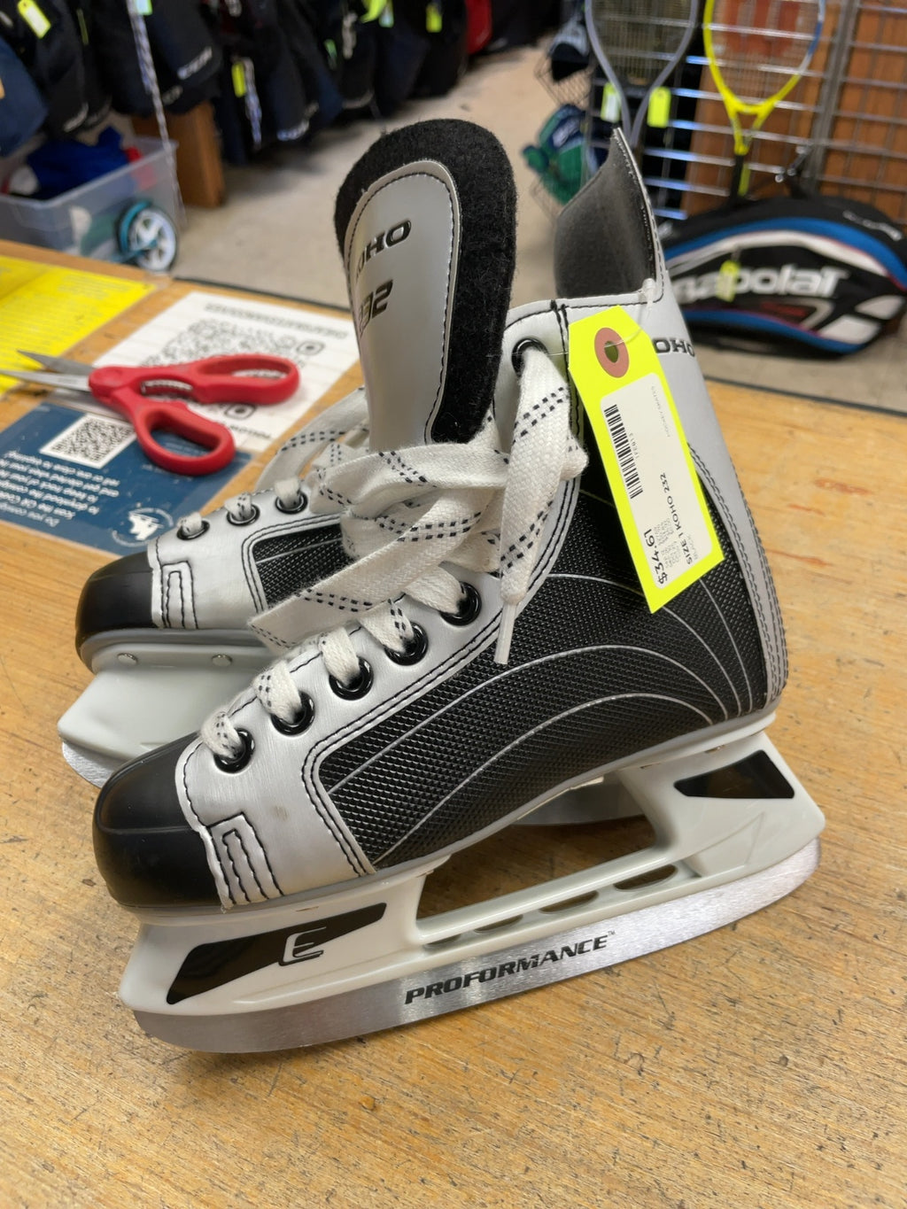 KOHO 232 Size 1 Hockey Skates