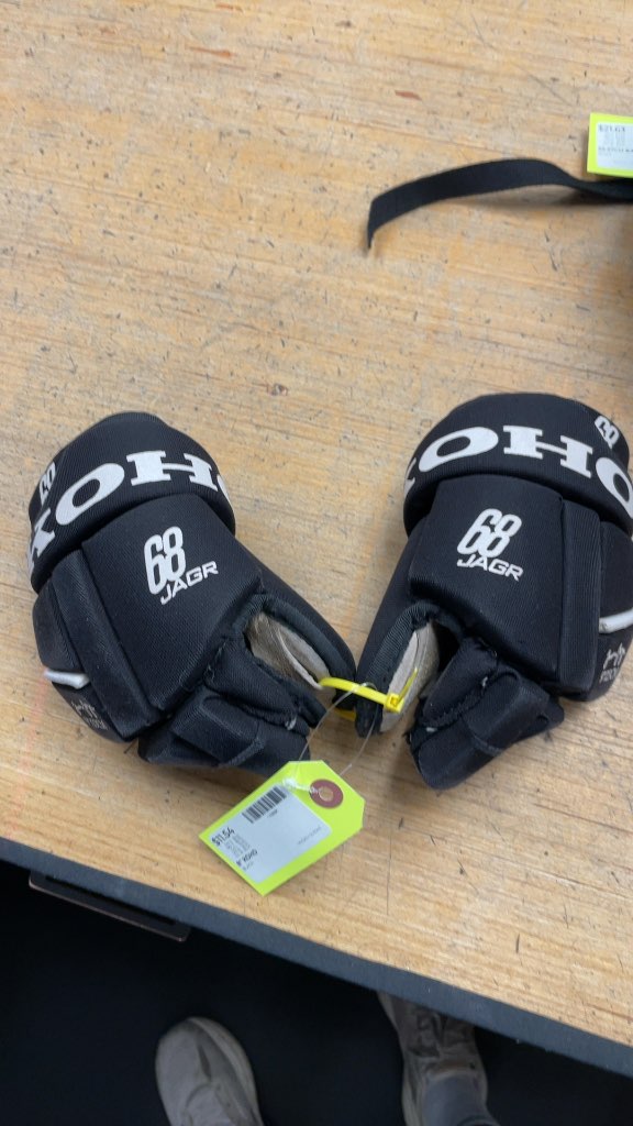 KOHO 68 Jagr 8" Hockey Gloves - Black