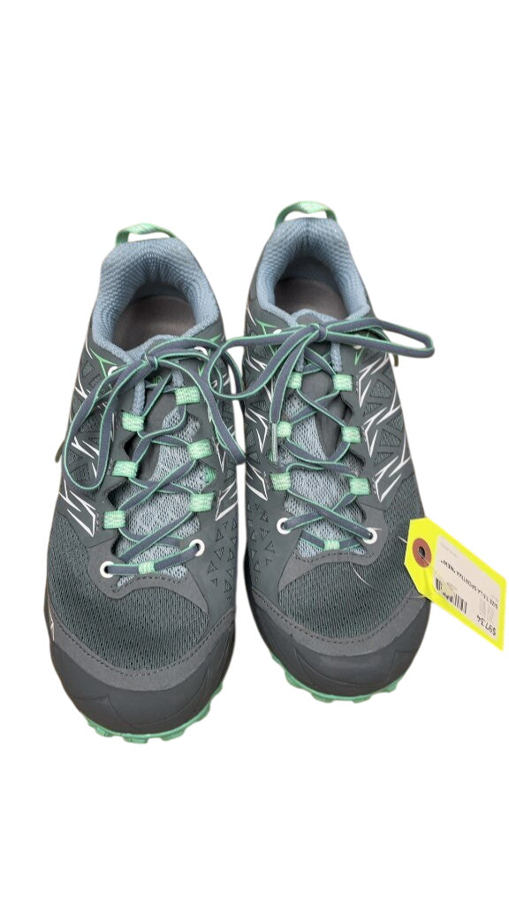 La Sportiva Hiking Shoes Size 7.5 Blue *NEW*