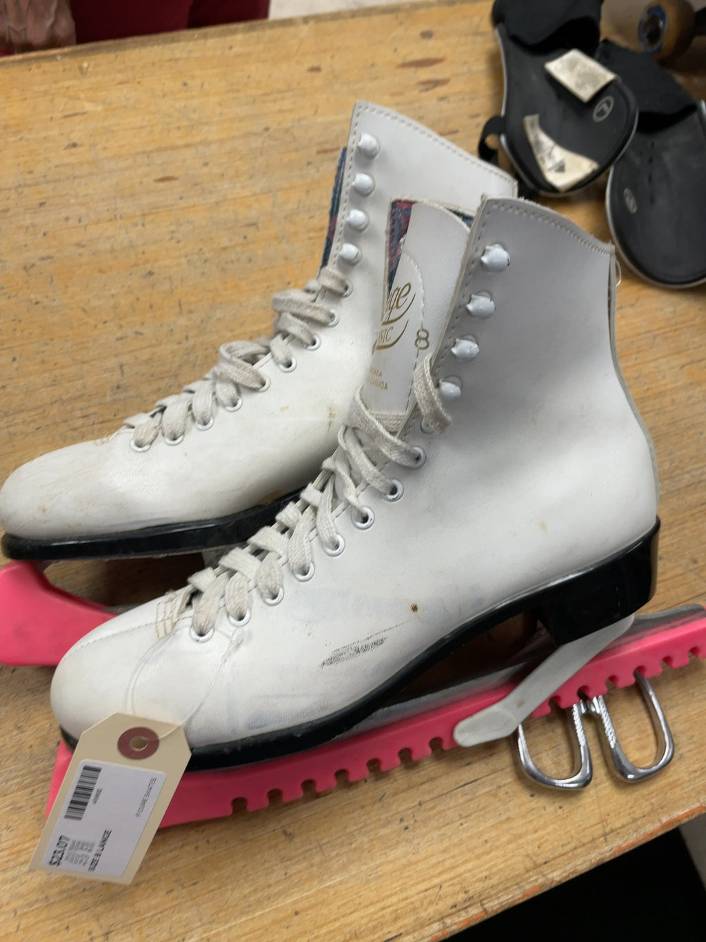 Lange Classic Size 8 Figure Skates