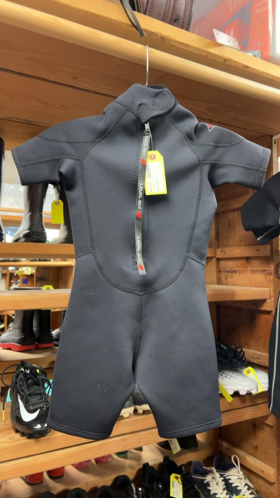 Level Six Junior Shorty Wetsuit - Size 8