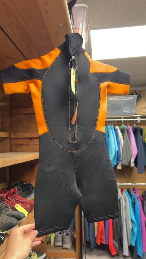 Level Six Junior Size 6 Shortie Wetsuit - Orange/Black