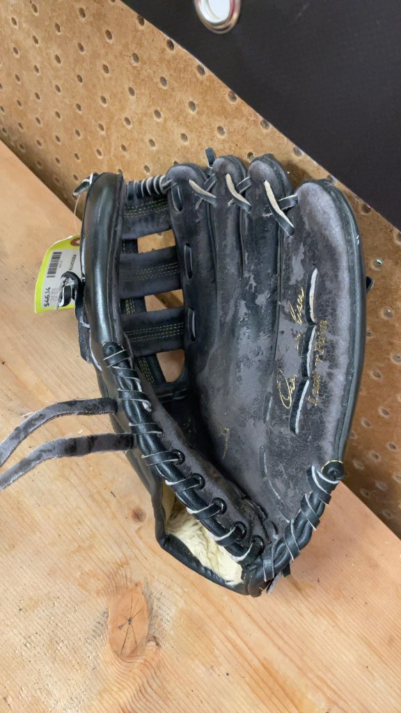 Louisville Slugger 12" Left-Handed Baseball Glove - Black