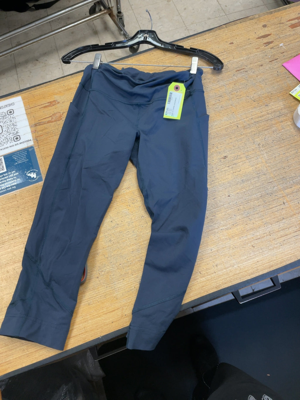 Lululemon Capri Leggings Size 4 Blue