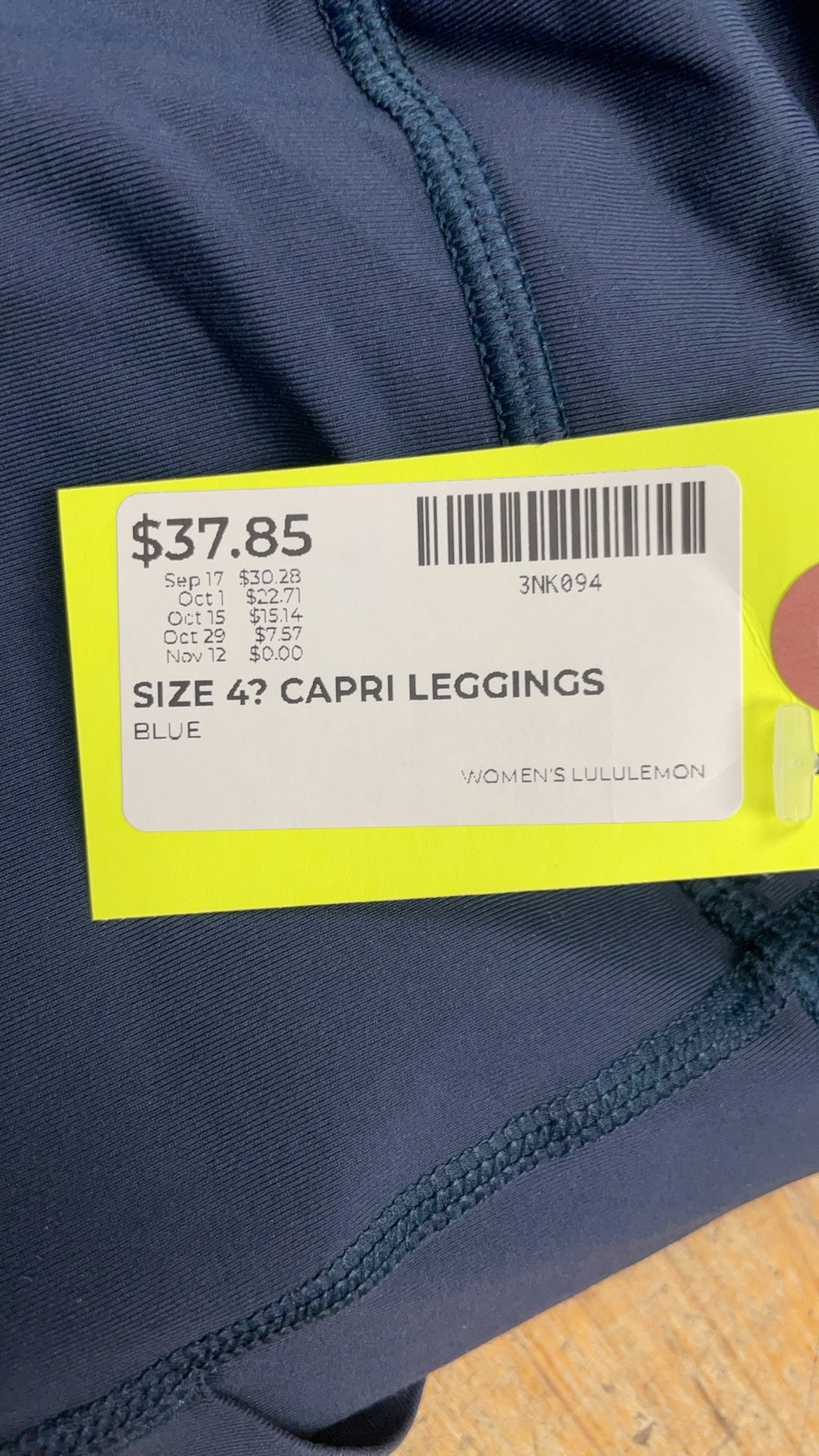 Lululemon Capri Leggings Size 4 Blue