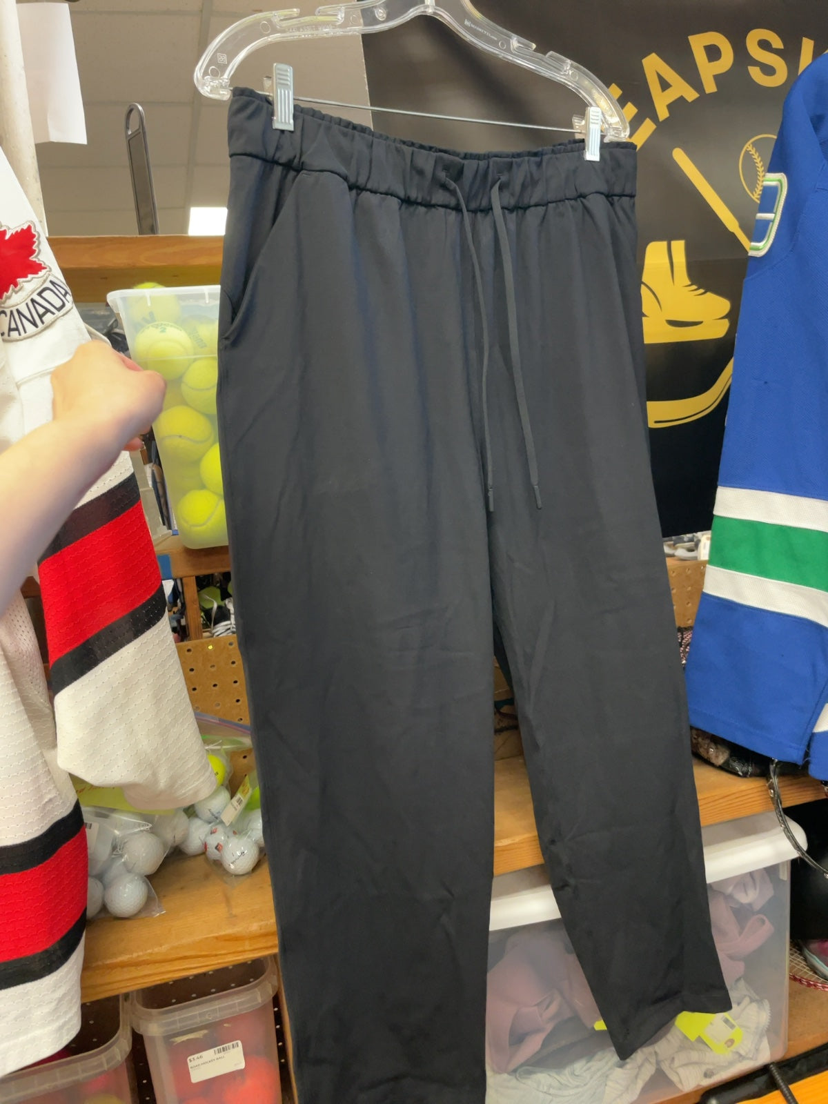 Lululemon Cropped Trousers Size 14 Black