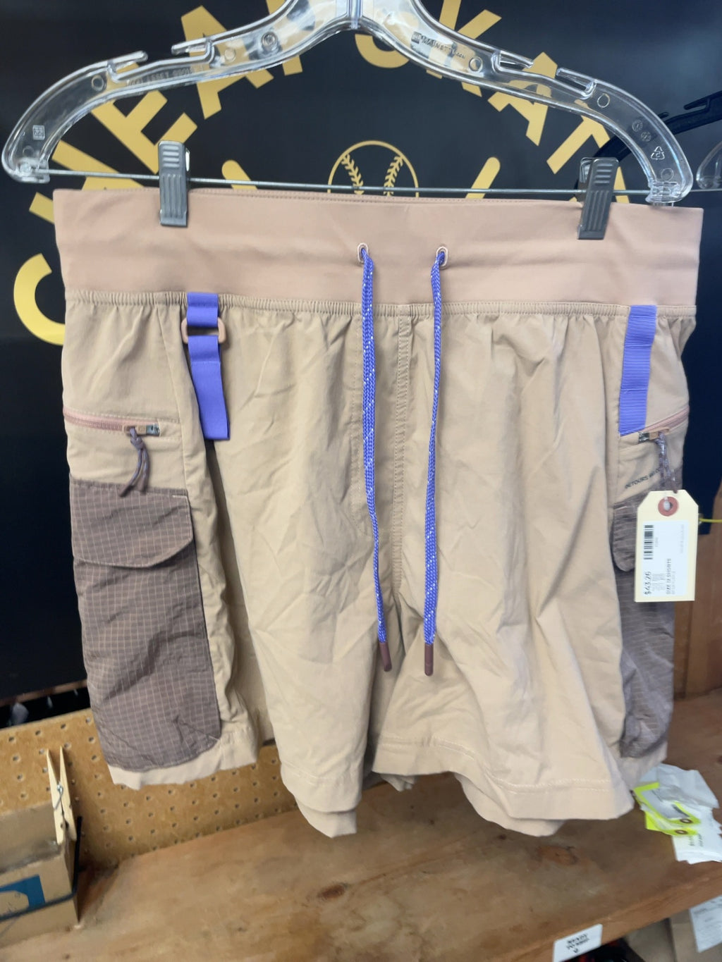 Lululemon Detours Welcome Size 12 Beige/Purple Shorts