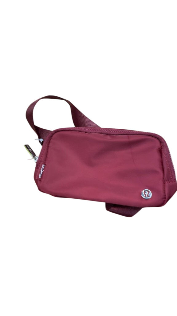 Lululemon Everywhere Belt Bag - Red