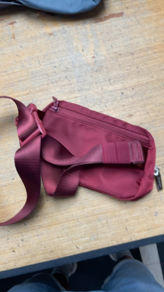 Lululemon Everywhere Belt Bag - Red
